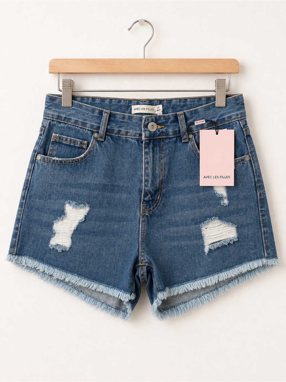NWT Avec Les Filles Distressed Raw Hem Denim Shorts - Size 27